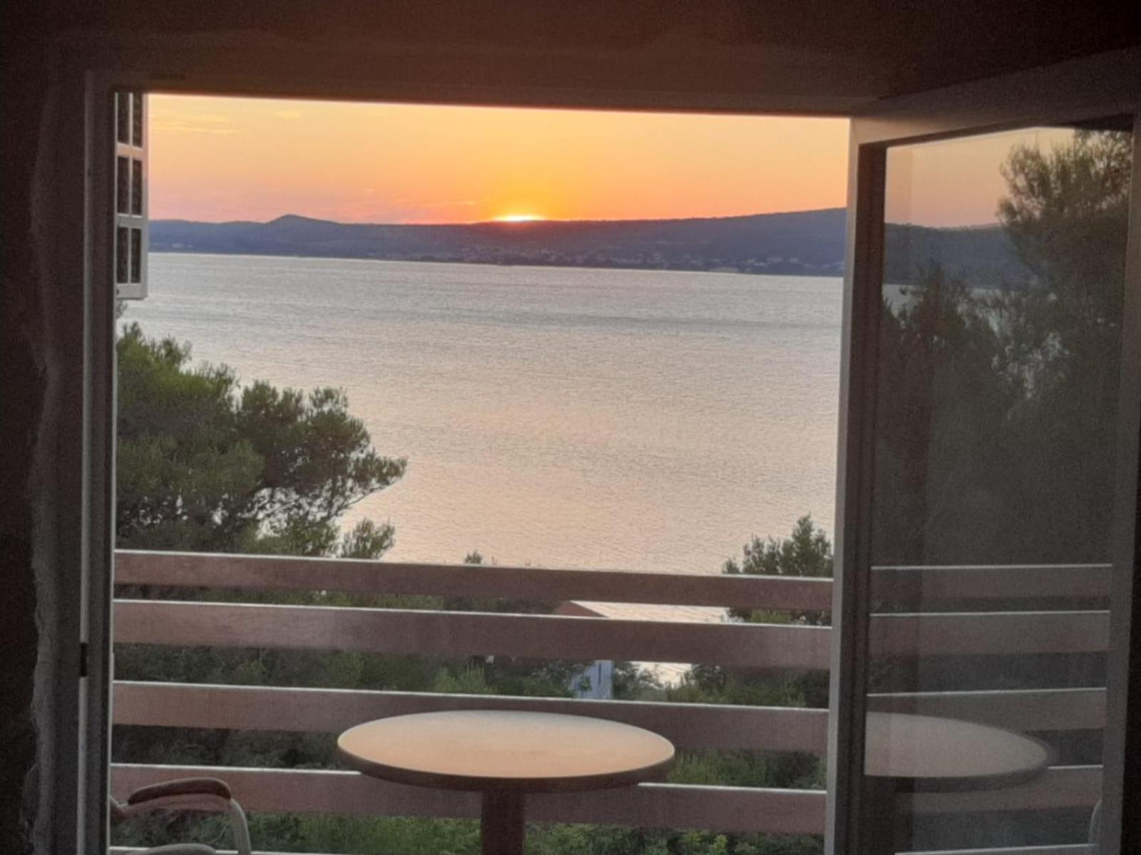 Apartments Cetiri Sestrice ノビグラード・ダルメーシャ エクステリア 写真