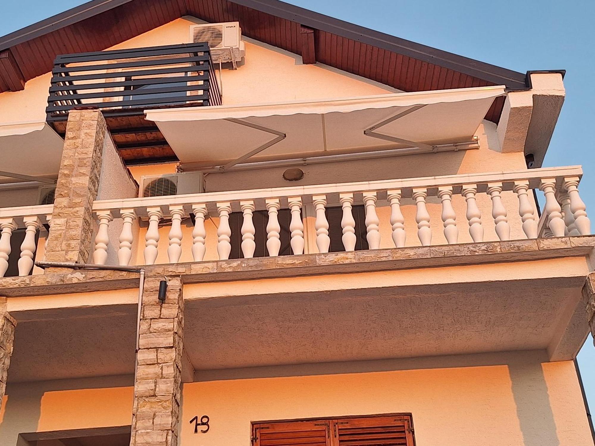 Apartments Cetiri Sestrice ノビグラード・ダルメーシャ エクステリア 写真